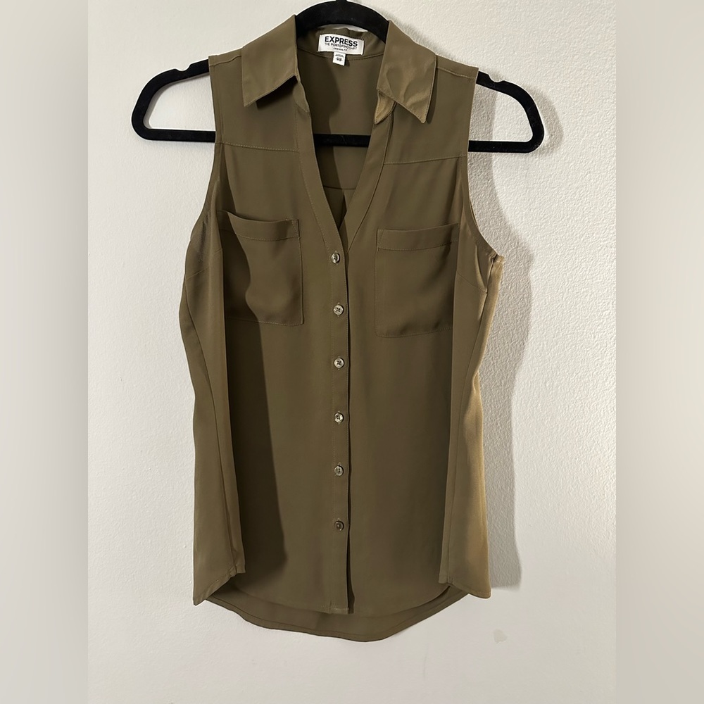 Express Portfolio Button-up Sleeveless Top with Collar - Olive